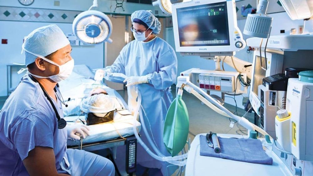 How to Become an Anesthesiologist? How Long Does It Take?